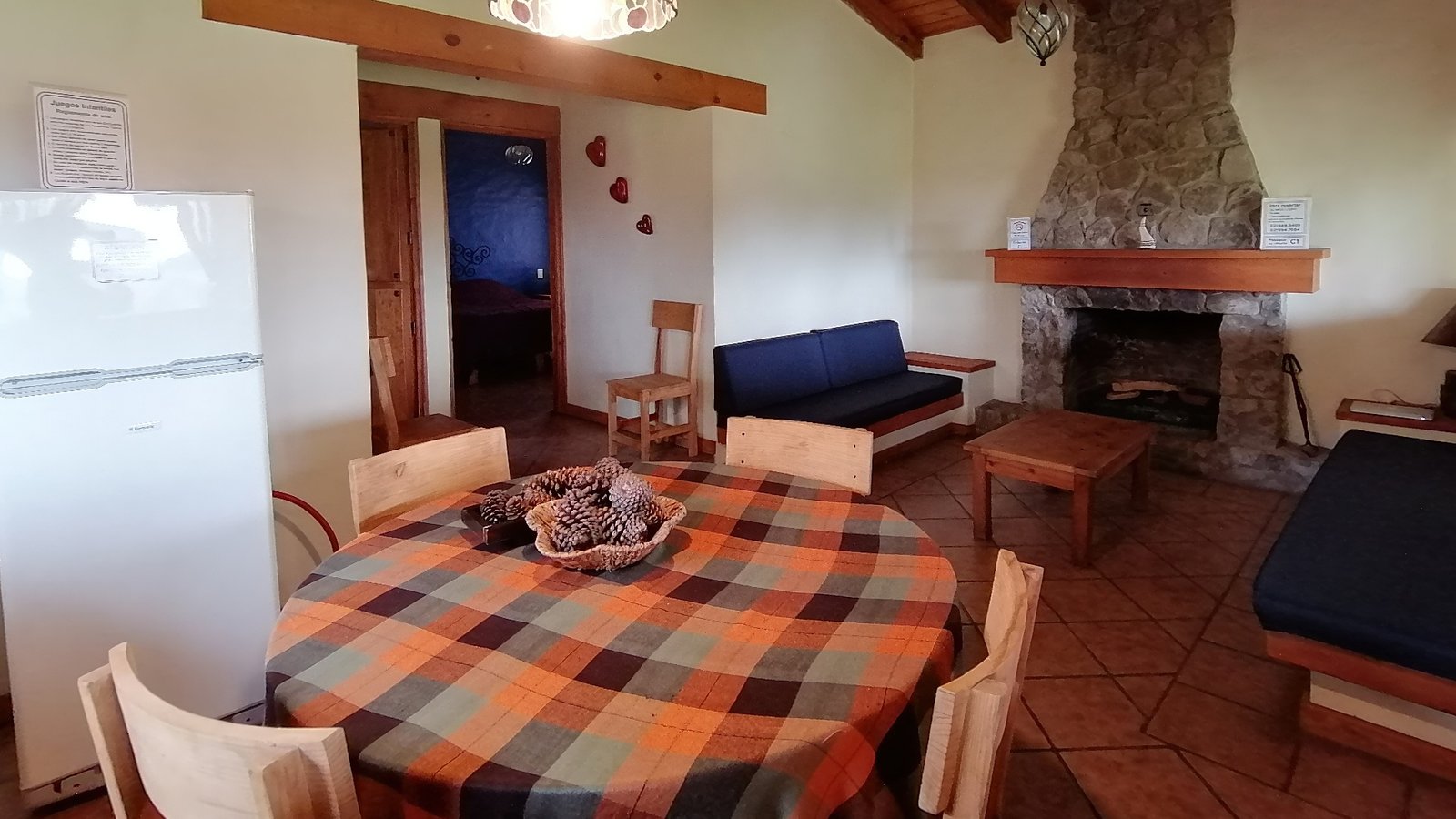 Estancia con chimenea